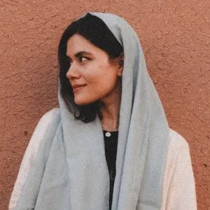 نویسنده مجله تن‌سا 